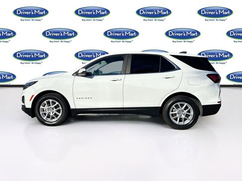 Used 2022 Chevrolet Equinox LT w/ Driver Convenience Package image 4
