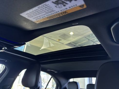 Used 2025 Mercedes-Benz C 300 Sedan image 17