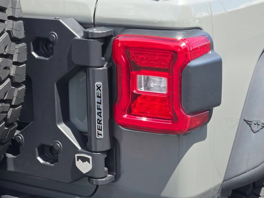 Used 2019 Jeep Wrangler Sport AWD/4WD image 8