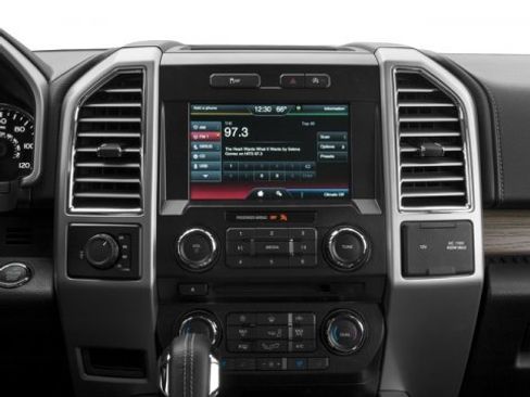 Used 2016 Ford F150 Lariat w/ Equipment Group 502A Luxury image 10