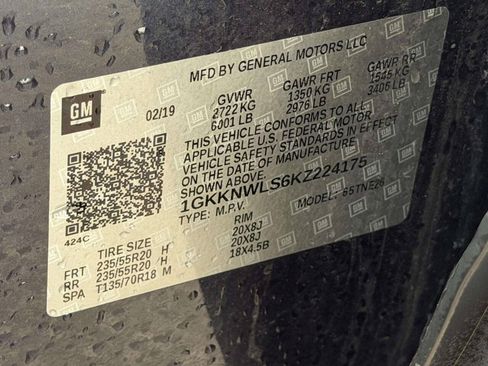 Used 2019 GMC Acadia SLT w/ LPO, Floor Liner Package AWD/4WD image 23