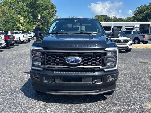 Used 2023 Ford F250 Lariat w/ Lariat Ultimate Package AWD/4WD image 2