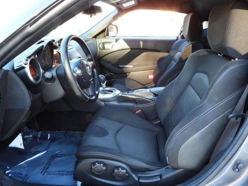 Used 2016 Nissan 370Z Coupe image 26