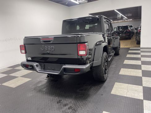 Used 2024 Jeep Gladiator Sport image 5