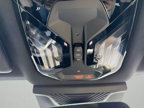 Used 2025 BMW X3 xDrive30i w/ Convenience Package image 32