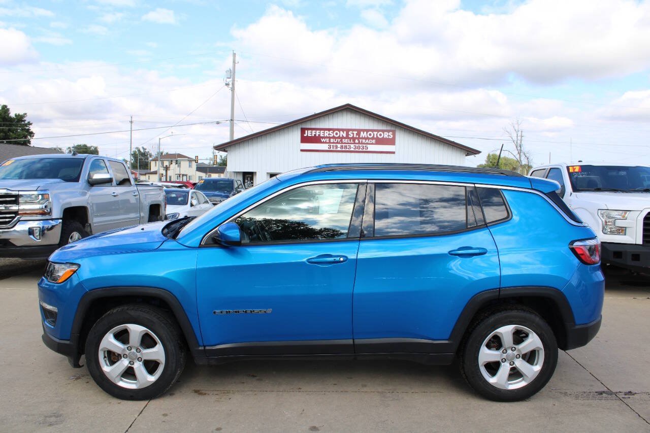 Used 2019 Jeep Compass Latitude AWD/4WD image 1