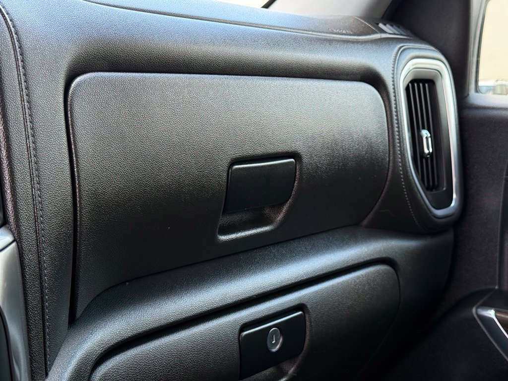 Used 2022 Chevrolet Silverado 1500 LT RWD image 9