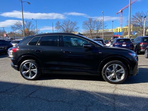 Used 2023 Audi Q4 e-tron Premium Plus w/ Premium Plus image 2