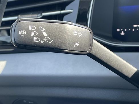 New 2026 Volkswagen Jetta SE FWD image 23