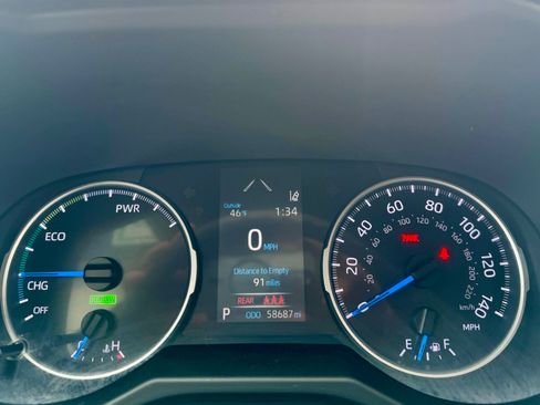 Used 2019 Toyota RAV4 LE image 38