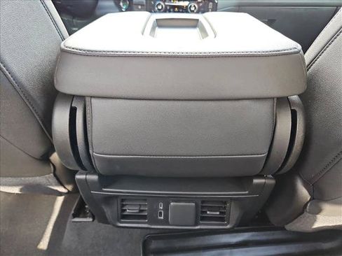 Certified 2025 Chevrolet Silverado 2500 LTZ AWD/4WD image 24