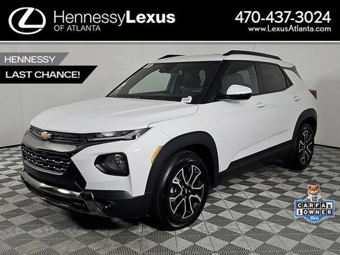 Used 2023 Chevrolet TrailBlazer ACTIV w/ Sun and Liftgate Package FWD image 1