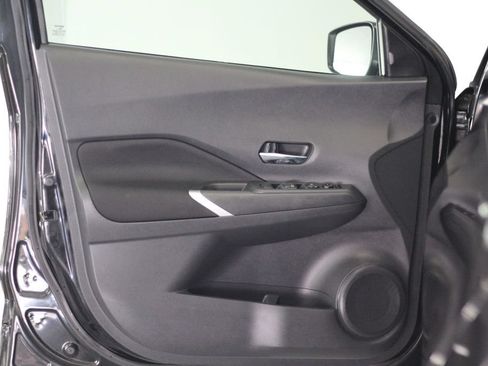 Used 2021 Nissan Kicks SV FWD image 40