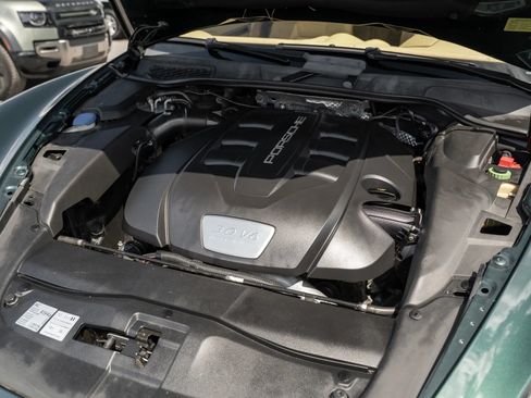 Used 2014 Porsche Cayenne Diesel AWD/4WD image 40