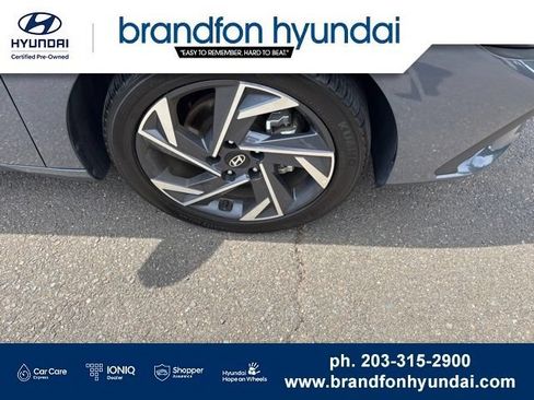 Used 2025 Hyundai Elantra Sport FWD image 33