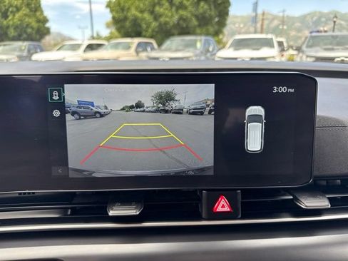 Used 2026 Kia Carnival FWD image 24