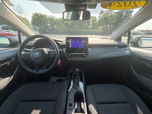 Used 2024 Toyota Corolla LE FWD image 11