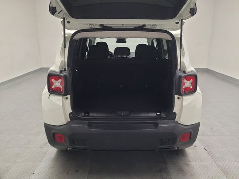 Used 2020 Jeep Renegade Altitude FWD image 29