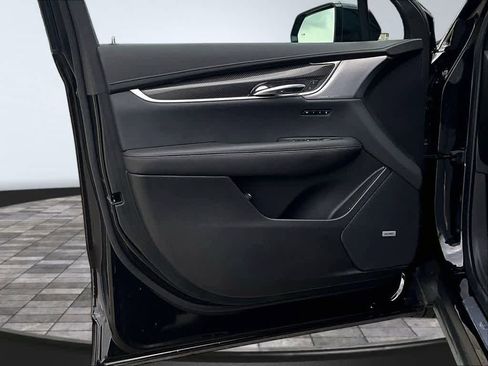 Used 2024 Cadillac XT6 Sport w/ LPO, Floor Liner Package AWD/4WD image 22