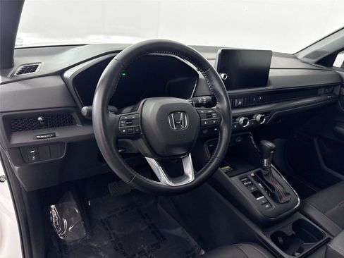 Used 2025 Honda CR-V Sport-L image 4