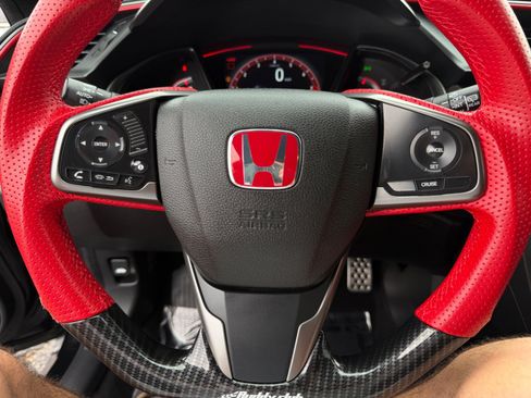 Used 2017 Honda Civic Type R image 40