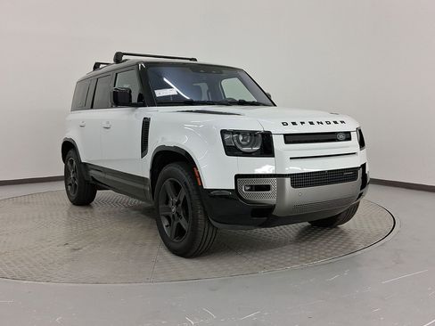 Used 2022 Land Rover Defender 110 X-Dynamic SE image 7