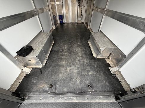 Used 2025 Chevrolet Brightdrop 600 image 19