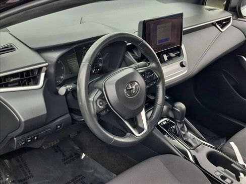 Used 2024 Toyota Corolla SE w/ SE Package FWD image 10