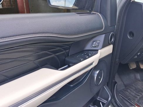 Used 2019 Ford Expedition Max Platinum AWD/4WD image 15