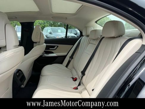 New 2026 Mercedes-Benz E 350 4MATIC Sedan image 17
