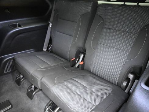 Used 2022 GMC Acadia SLE FWD image 20