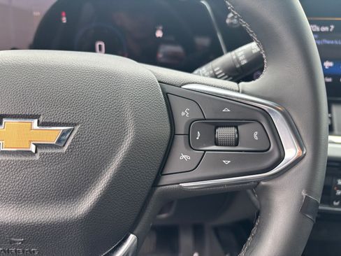 Used 2025 Chevrolet Trax LT w/ Driver Confidence Package image 30