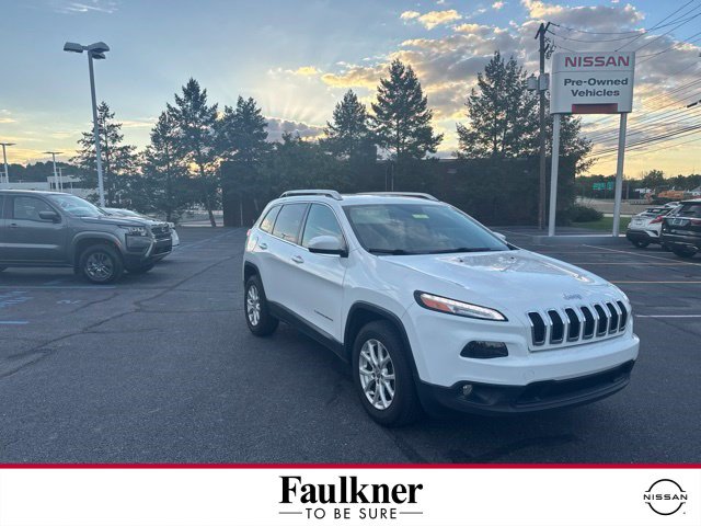 Used 2015 Jeep Cherokee Latitude w/ Comfort/Convenience Group AWD/4WD image 1