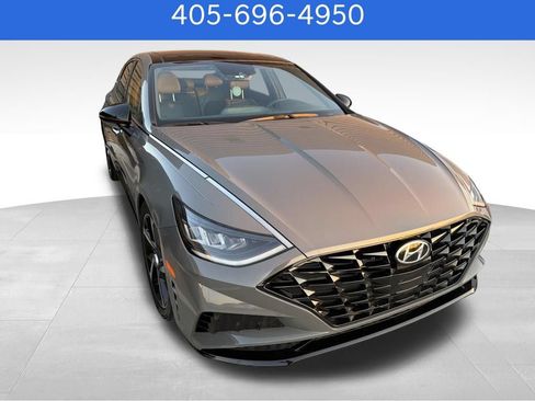 Used 2022 Hyundai Sonata SEL Plus w/ Winter Weather Package FWD image 3