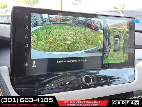 New 2025 Mitsubishi Outlander SE image 13