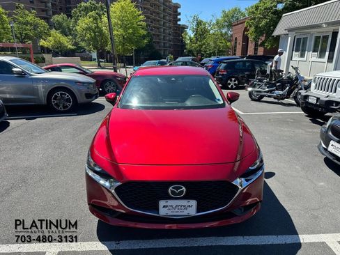 Used 2019 MAZDA MAZDA3 Sedan FWD image 2
