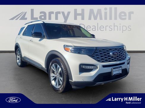 Used 2020 Ford Explorer Platinum w/ Premium Technology Package image 7