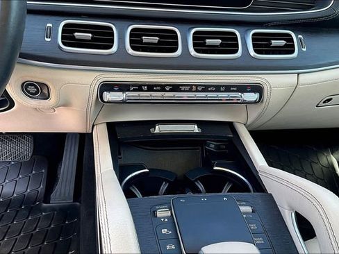 Used 2022 Mercedes-Benz GLS 450 4MATIC image 26