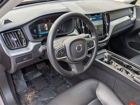 Certified 2023 Volvo XC60 B5 Core w/ Climate Package image 9