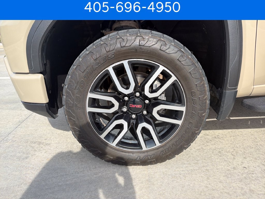 Used 2023 GMC Sierra 1500 AT4 w/ AT4 Premium Package AWD/4WD image 11