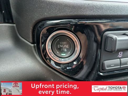Used 2025 Chevrolet Silverado 2500 High Country w/ High Country Premium Package AWD/4WD image 19