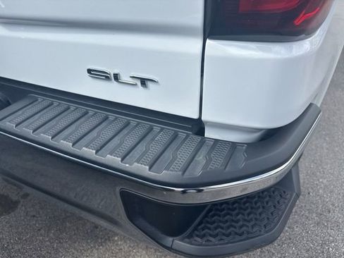Used 2024 GMC Sierra 1500 SLT image 13