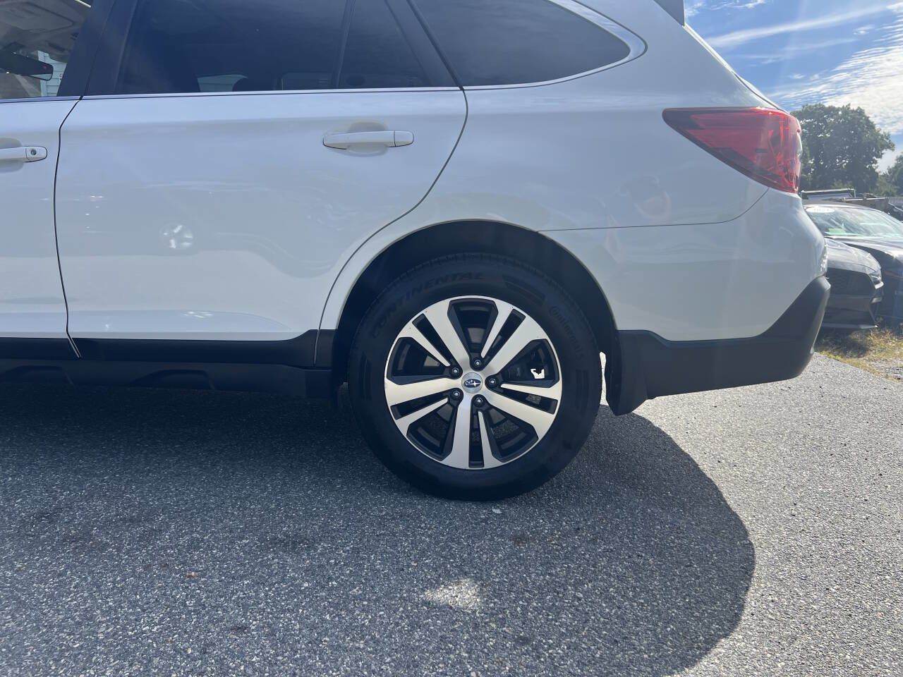 Used 2019 Subaru Outback 2.5i Limited AWD/4WD image 36