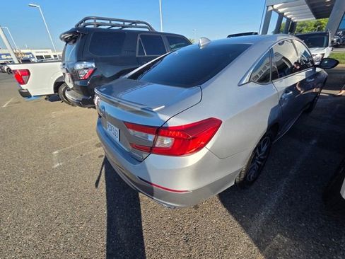 Used 2021 Honda Accord Hybrid image 3