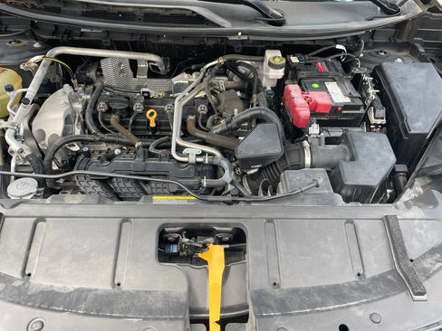 Certified 2021 Nissan Rogue SV FWD image 22