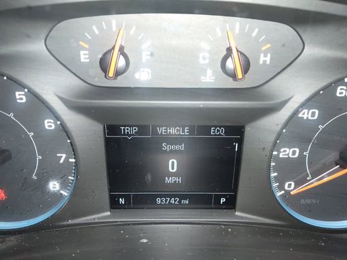 Used 2019 Chevrolet Equinox LS FWD image 23