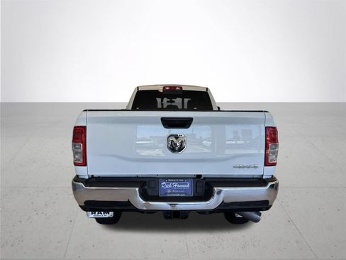 Used 2024 RAM 2500 Tradesman w/ Chrome Appearance Group AWD/4WD image 8