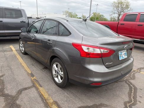 Used 2013 Ford Focus SE FWD image 4