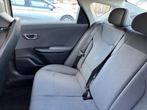Used 2025 Kia K4 FWD image 38