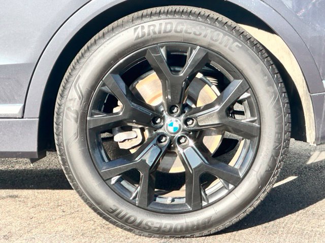 Used 2020 BMW X7 xDrive40i w/ Premium Package AWD/4WD image 8